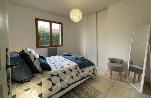 Avermes Cottage | Gite Avermes, 2 bedrooms, 4 persons