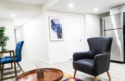 Brantford Apartment | Guest Suite in Family Friendly Neighborhood