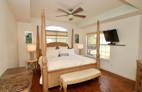 Doctor Phillips House | Furnished Corp. Rental. Minutes restaurants, theme parks, airport, hospital.