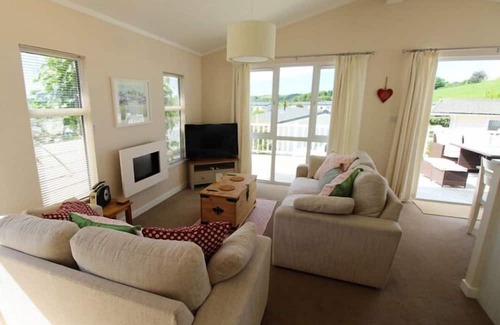 Mynytho Ski Chalet | Stunning 3-Bed Chalet in Abersoch