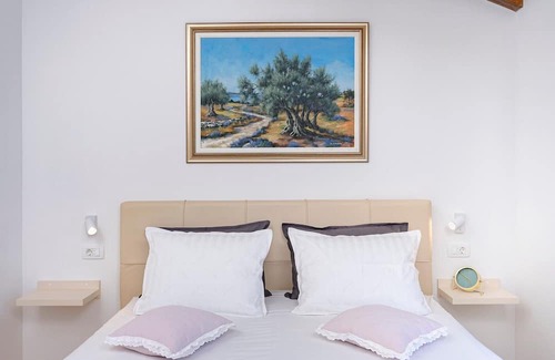 Ivan Dolac Villa | Peaceful Villa Luce di Mare - heated pool, sauna