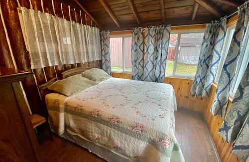 Mio Cabin | Classy log cabin. 3 bedroom. Great for hunting, fishing or kayaking.