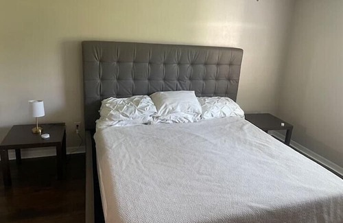 Sunshine Apartment | 4 Bedroom 831377 by Houzlet