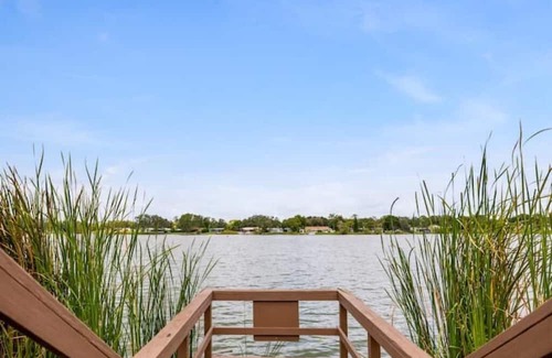 Lake Bentley Apartment | Relax in a Comfy Secluded Condo