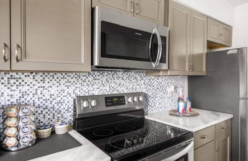 Lake Bentley Apartment | Relax in a Comfy Secluded Condo
