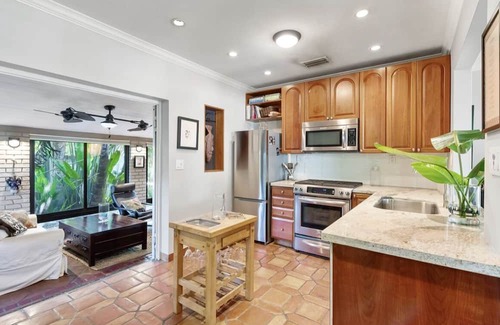 Tarpon River House | Fort Lauderdale home, minutes from Las Olas and beach, pet/family friendly