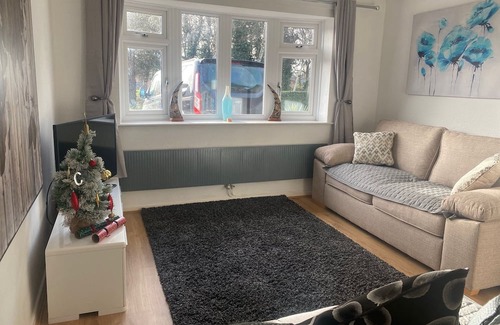 Shrewsbury Villa | Immaculate 2-Bed Villa in Shrewsbury