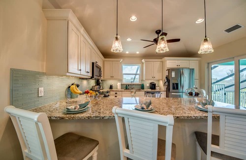Beachview Country Club Estates Villa | Cape Coral 857 - Three Bedroom Villa, Sleeps 10