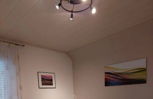 Beckhausen Apartment | Apartment 'Ferienwohnung Elke' with Shared Garden and Wi-Fi