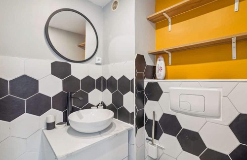 Sainte-Anne - Faubourg Noyon Apartment | Chic and Confortable studio