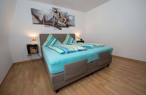 Zell Apartment | Apartment 'Petersberg' with Balcony and Wi-Fi