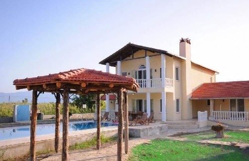 Alacati Villa | VILLA ATALAY LUXURY POOL VILLA FOR RENT IN IZMIR CESME ALACATI