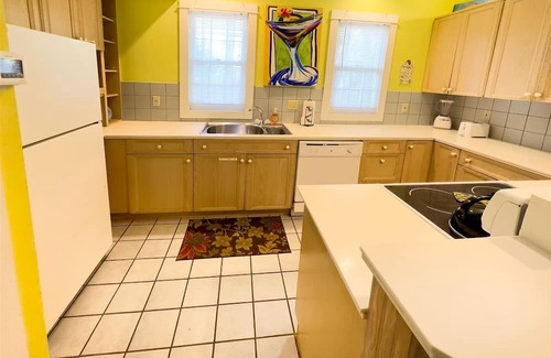 White Street Gallery District House | Coco's Hideaway in Key West