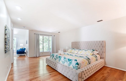 Charlotte House | {The Escape} Amazing Heated Pool Luxury-heated March 1-November 1.