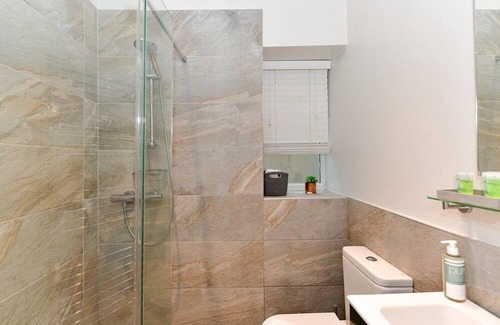 Pontcanna Apartment | Pass the Keys | 1 Bed Apartment with Parking