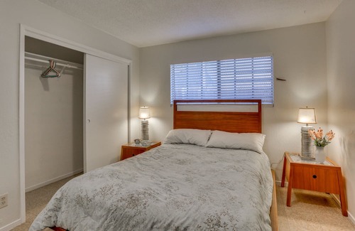 Downtown Apartment | Centrally Located Apt ~ Half-Mi to UCSF Fresno!