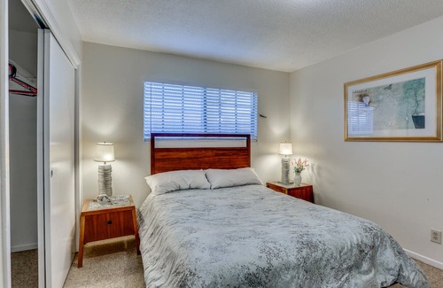Downtown Apartment | Centrally Located Apt ~ Half-Mi to UCSF Fresno!
