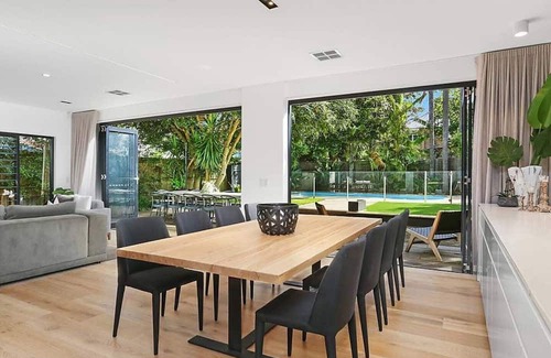 Rose Bay House | Spacious family house in delightful Rose Bay.