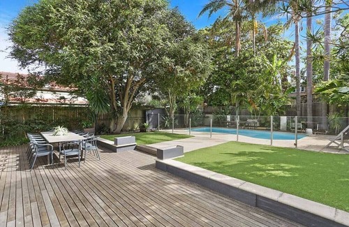 Rose Bay House | Spacious family house in delightful Rose Bay.