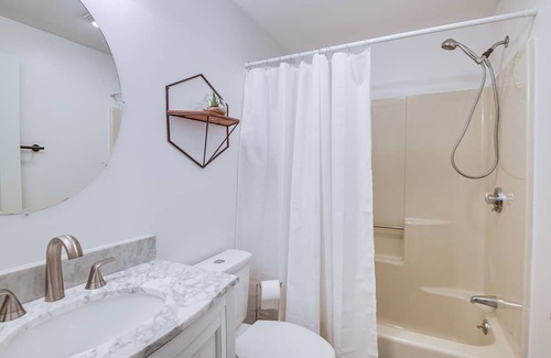 Conway Condo | Cozy Conway Retreat Near Skiing + Hiking Trails!