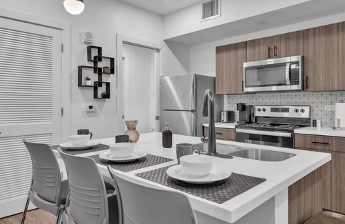 Zephyrhills West Apartment | Escape to our Vibrant 2BDR Getaway, Steps from Exquisite Wellness and Sports Amenities
