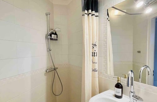 Van Lennepbuurt Apartment | Stylish canal view 2 bedroom apartment the heart of Amsterdam