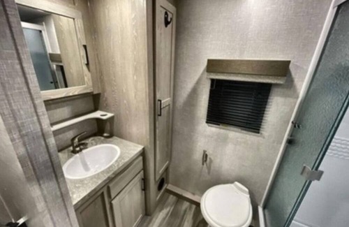 Elmo House | Cozy 2-Person RV Getaway