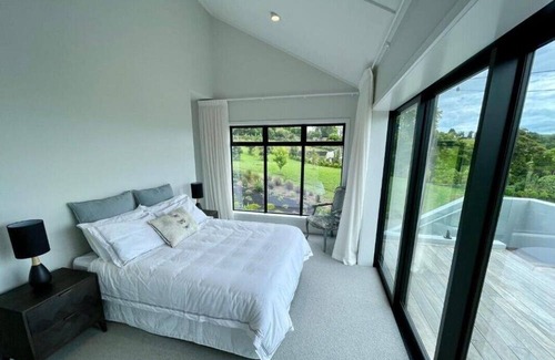 Te Puna House | The Guesthouse @ Te Puna