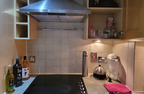 Stratford and New Town Apartment | Entire Apartment with Balcony, Gym, Sauna & Steam Room with Free Secured Parking