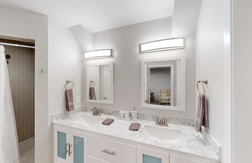 Denton Apartment | Modern guesthouse with great location near downtown