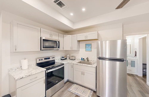 Denton Apartment | Modern guesthouse with great location near downtown