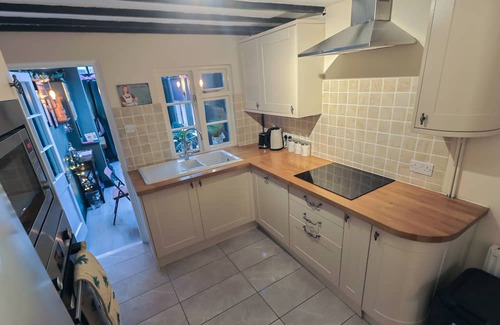 Burnham-on-Crouch Cottage | The Bay Tree Cottage is a newly refurbished cottage with loads aminities inside