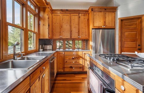 Vanderhorst Plantation House | 126 Turnberry: Unique Home with Golf & Lagoon Views, Perfect for Families