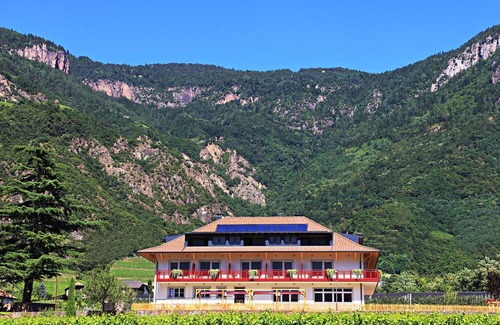 Terlano Apartment | Apartment 'Residence Egger Apt E' with Mountain View, Wi-Fi and Air Conditioning