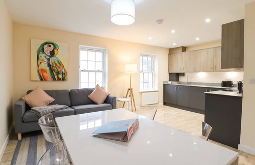 Walton on the Naze Cottage | 21C SAVILLE ROAD, country holiday cottage in Walton-On-The-Naze
