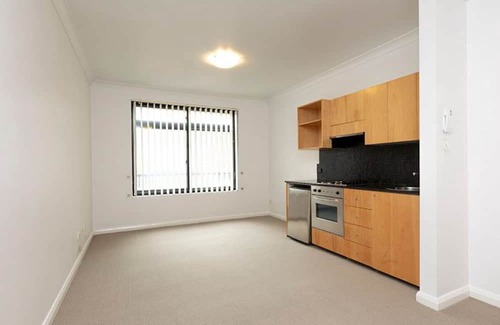 Chippendale Apartment | Entire Studio Apartment in the Heart of Sydney - Perfect for Extended Stays!