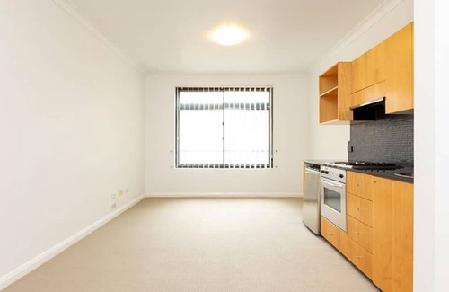 Chippendale Apartment | Entire Studio Apartment in the Heart of Sydney - Perfect for Extended Stays!