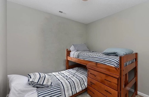 Apex House | Spacious 3BR Duplex in Apex