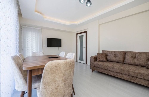Osmangazi Apartment | Duplex Flat w Nature View Balcony and AC in Bursa