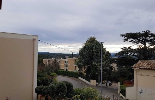 Nord Apartment | Grand T3 Lumineux et Climatisé à Aix-en-provence