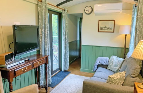 Pattiswick Cottage | Quirky, unusual stylish brake wagon set in beautiful countryside, a real gem of a getaway.