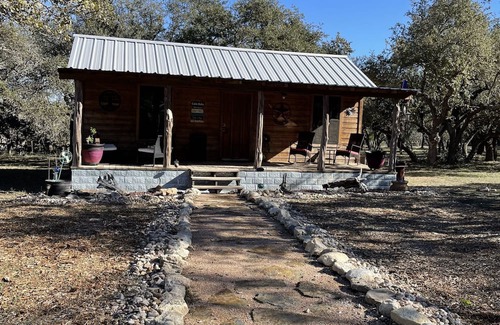 Johnson City Cabin | A “country” cabin setting in the middle of wine vineyards and Texas state parks!