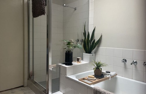 Yarra Glen Apartment | Private wing in the heart of Yarra Glen