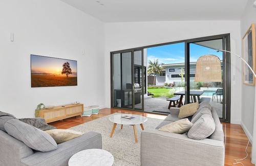 Long Jetty House | Coastal Tranquillity - House