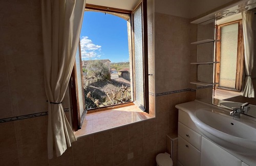 Saint-Sauveur-de-Cruzieres Cottage | Le FLEURISTE with TERRACE AND SHARED BARBECUE/PISCINE