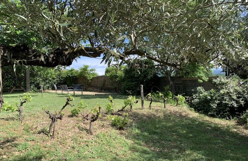 Saint-Sauveur-de-Cruzieres Cottage | Le FLEURISTE with TERRACE AND SHARED BARBECUE/PISCINE