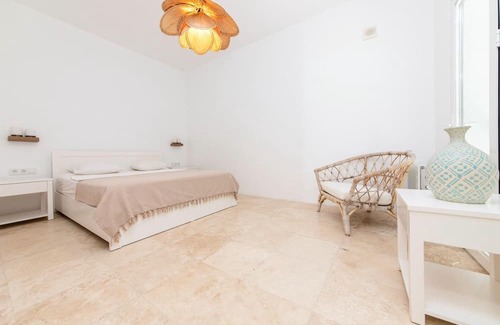 Gumusluk Villa | Huge Luxury Villa With Pool Near Beach in Bodrum