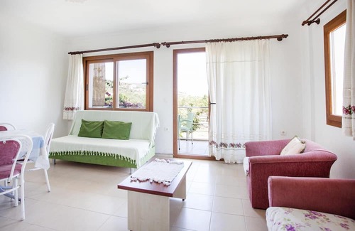 Palamutbuku Apartment | Flat w Nature View Balcony 1 min to Beach in Datca