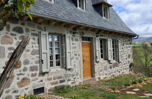 Thiezac Cottage | Gite Thiézac, 4 bedrooms, 9 persons
