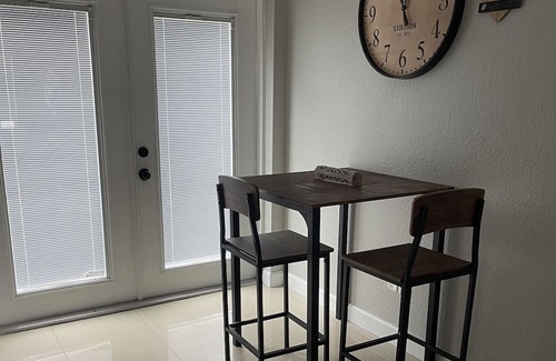 Princeton House | Beautiful 3 bedroom 2 bath room house with tons of amenities right outside Miami